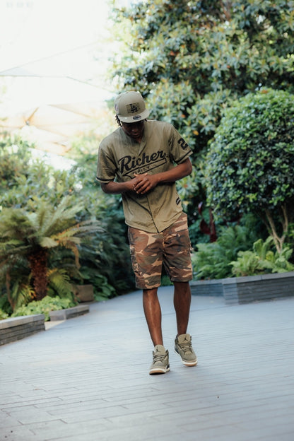 KHAKI GREEN “RICHER DAILY” JERSEY